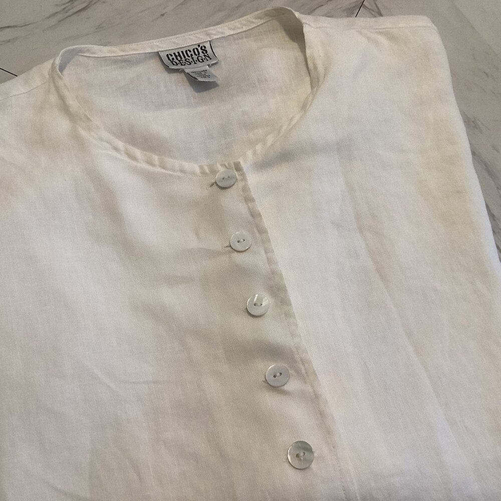 EARLY SUMMER GIVE AWAY! Chico's 100% Linen Button up Top, Size 3